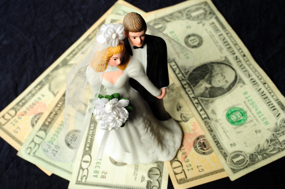 Financial-Mistakes-that-Newlyweds-Make-2